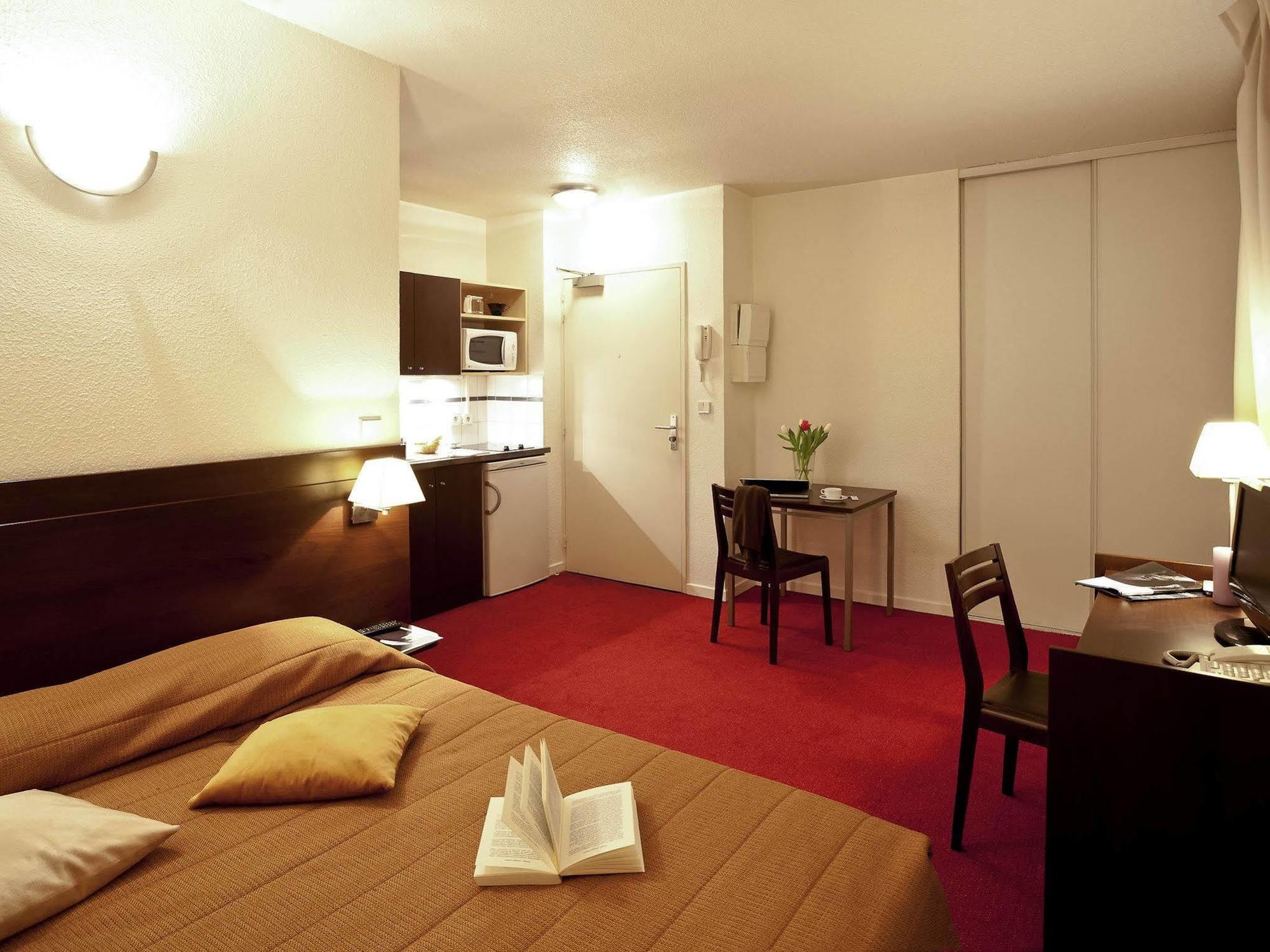Aparthotel Adagio Access Lille Vauban Екстер'єр фото